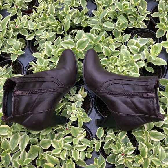 Life stride brown booties - Picture 6 of 6